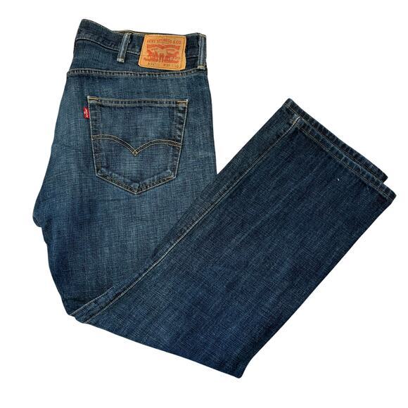 Levi's 501 Men's Dark Wash Denim Classic Straight Leg Button Fly‎ 38x30 - Picture 1 of 6